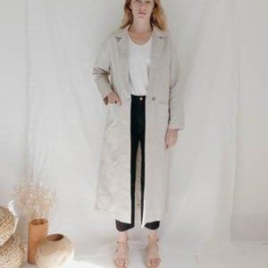 Baronne Duster - Sandstone